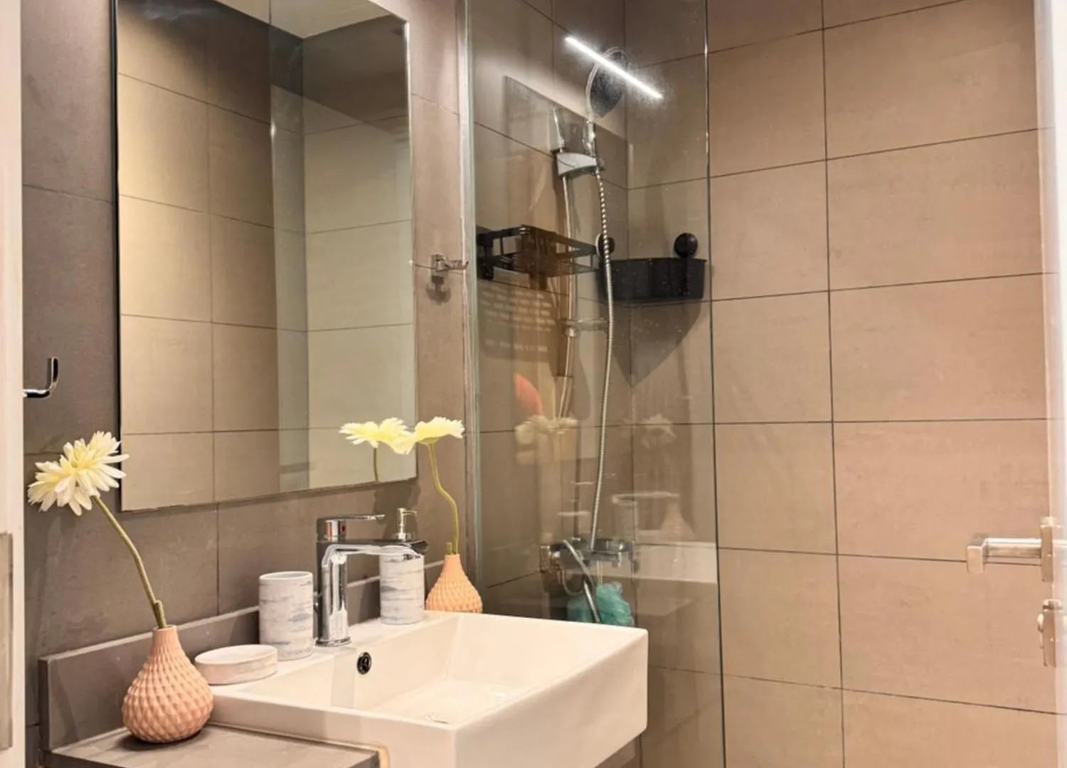 Studio Apartment With Gym , Pool Sharjah 0*,